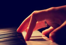 北京国安客场逼平江苏苏宁，榜首之争